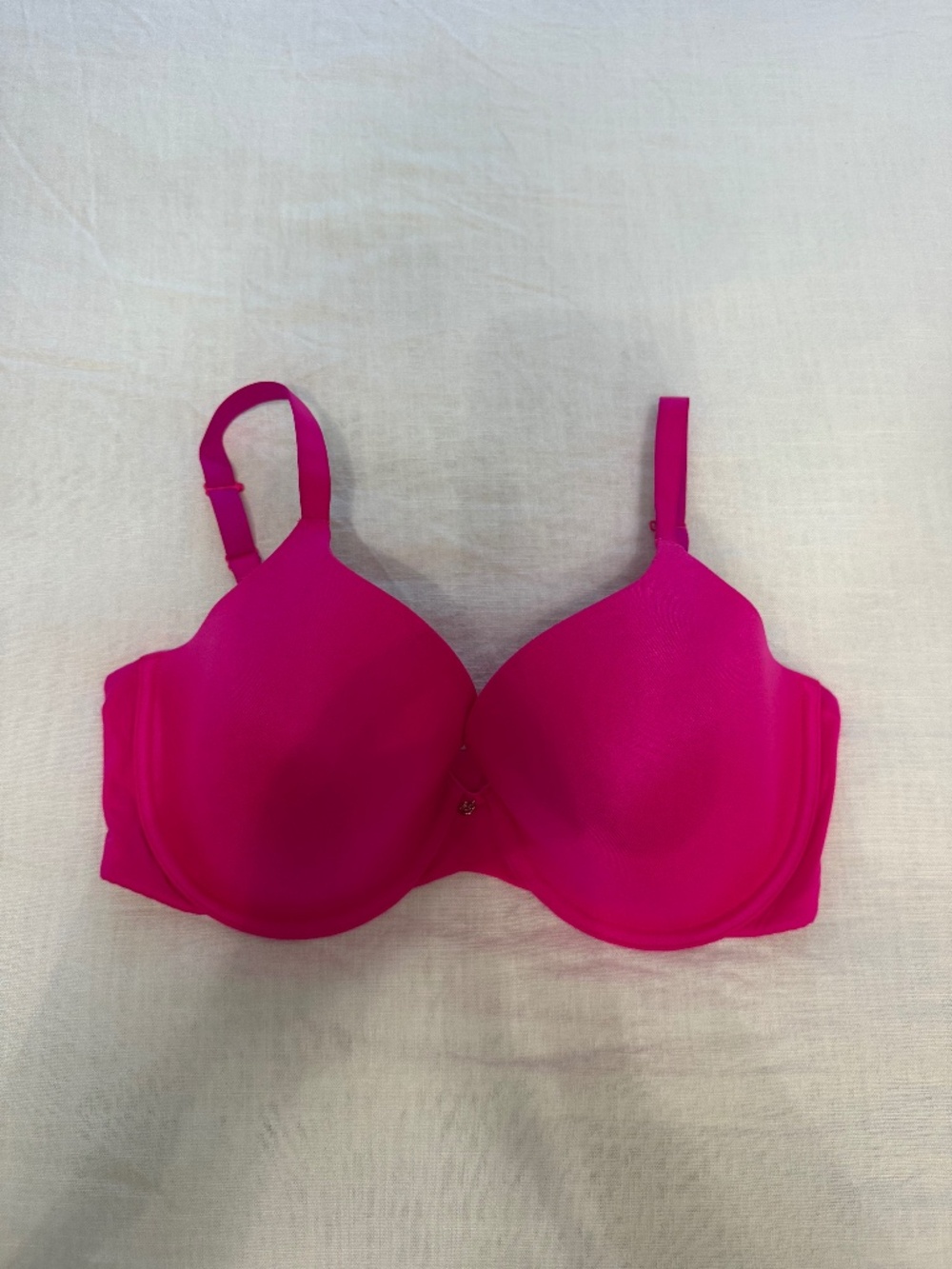 Brand New BETSEY JOHNSON Forever Perfect T-Shirt Bra  - Size 36DD